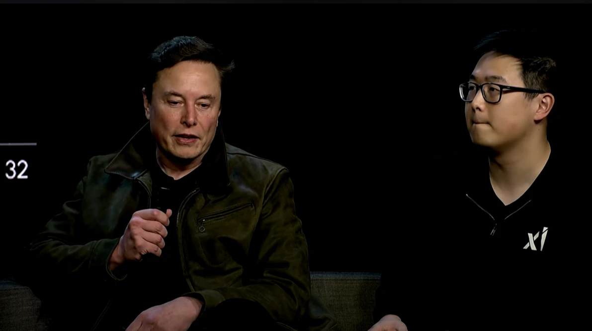 Elon Musk y colega